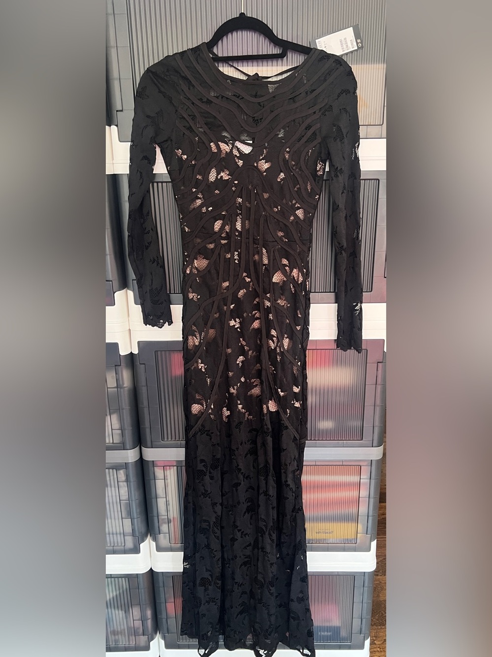 H&M Black Lace Long-Sleeve Mesh Overlay Gown With Nude Lining Size 8
